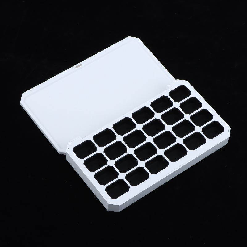 空のマグネット式パッケージボックス 1個 24グリッド ネイ - Photography Design のレビューと価格